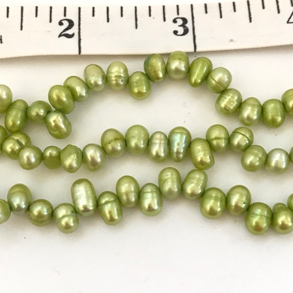 Fresh Water Pearl Bracelet 3 Strand Toggle Closure Dyed Granny Smith Green - Picture 4 of 8